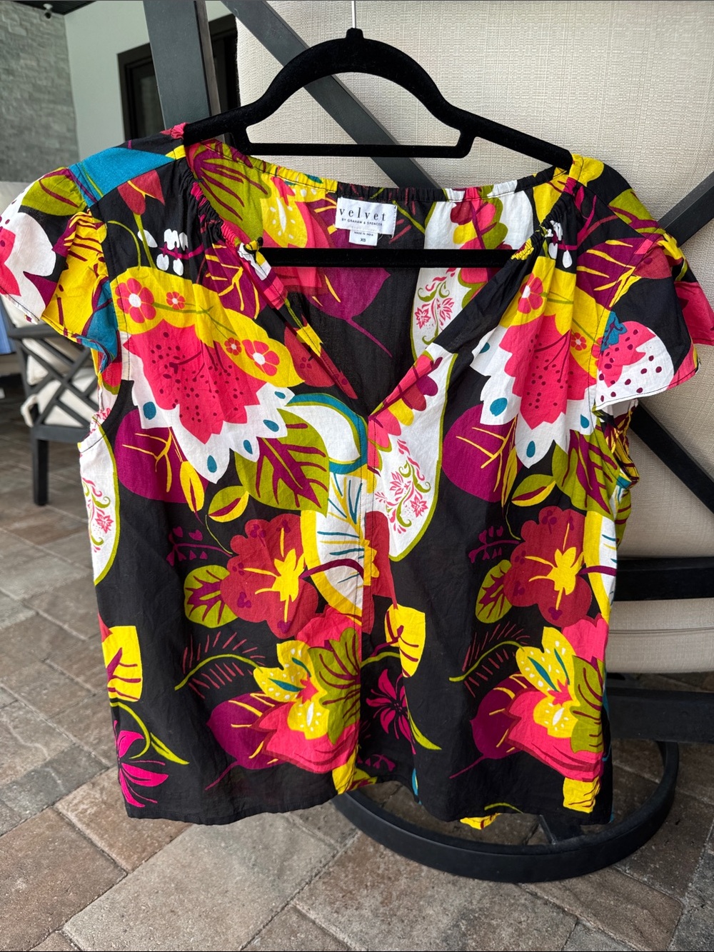 Velvet by Graham & Spencer Black Floral Short Sleeve V-Neck Top